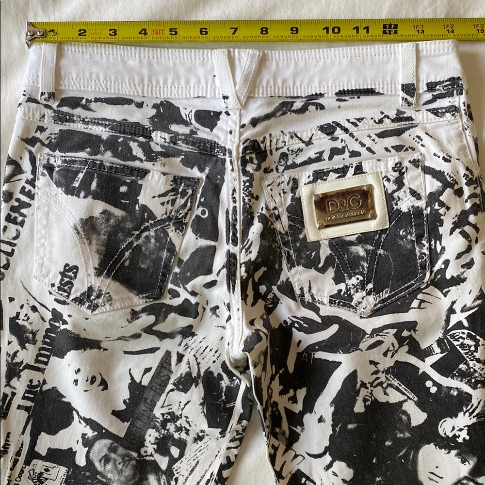 VINTAGE Y2K DOLCE & GABBANA R. BUDD DWYER NEWSPAPER PRINT JEANS  Size 26 - Picture 3 of 15